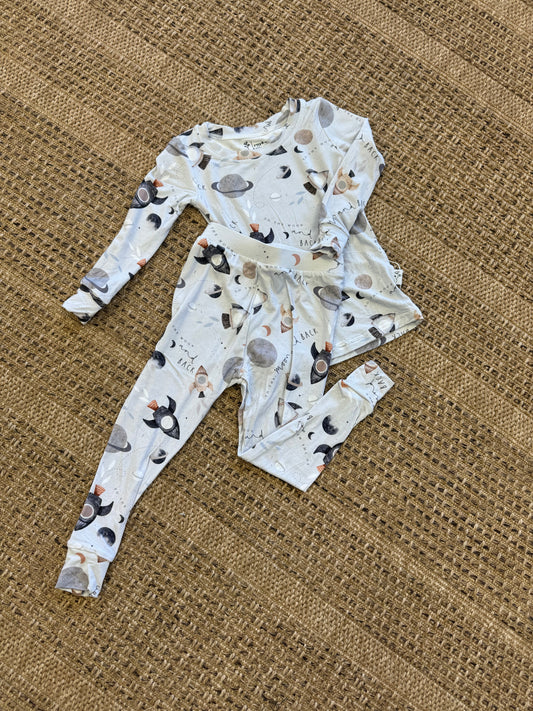 To the Moon 2 Piece Set